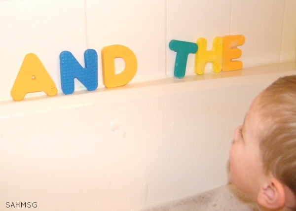 Bath time sight words. This list of bath time activities is so simple but fun for kids from toddlers to school age.