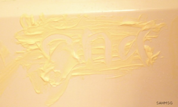 This list of bath time activities is so simple but fun for kids from toddlers to school age.