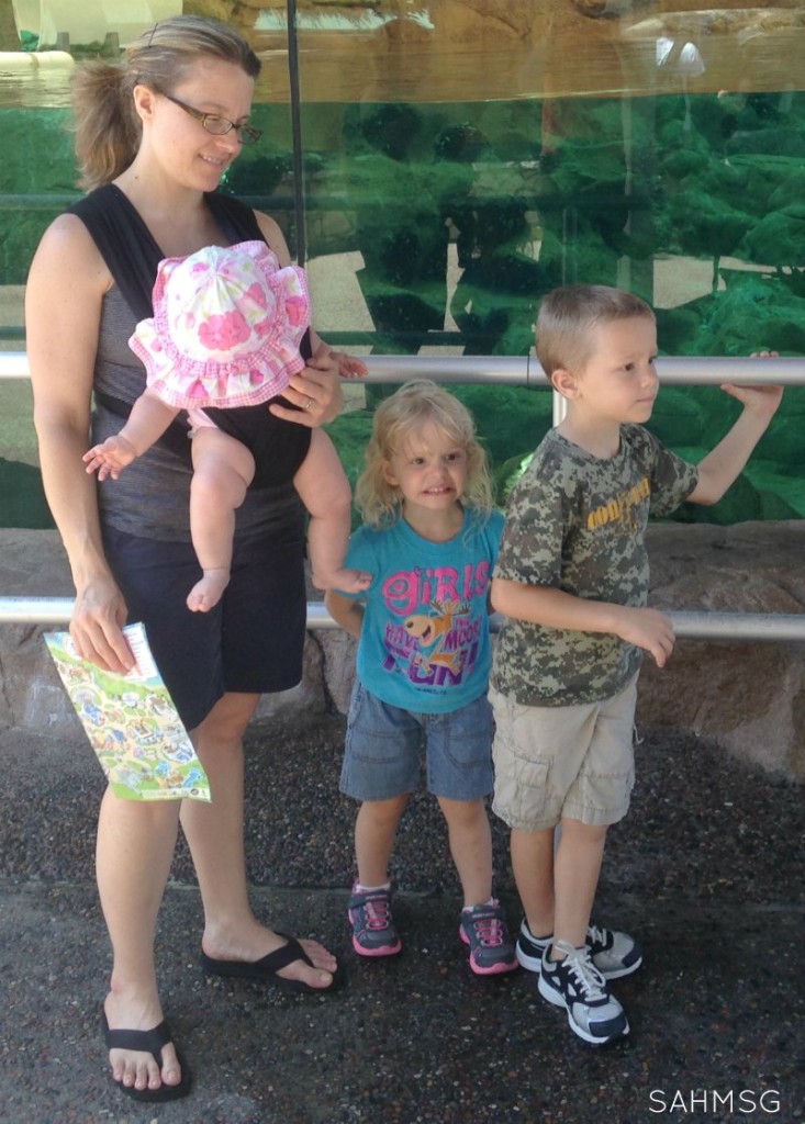 NOt looking out together as a mom can be draining. Tips to look put together as a mom help me focus on simple ways to feel better and empowered as a mom.