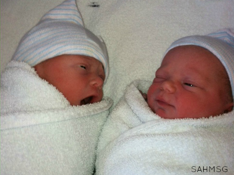 Swaddling is a tip for moms to try when soothing a crying baby. 14 more tips to try in this list from a mom of 4. #Sponsored by @Gerber.