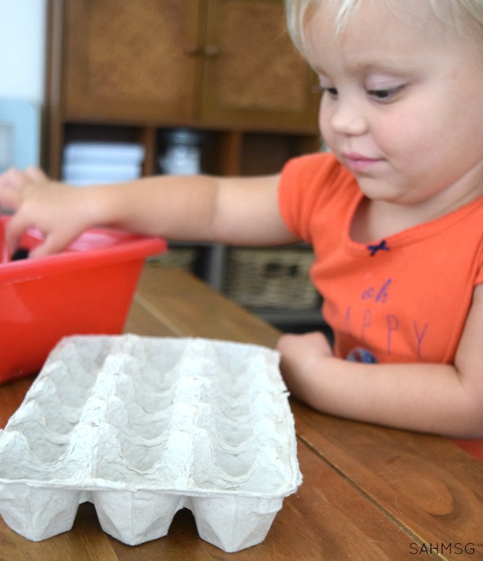 Help toddlers learn one-to-one correspondence with this egg carton activity that is so simple to create.