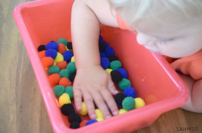 Help toddlers learn one-to-one correspondence with this egg carton activity that is so simple to create.