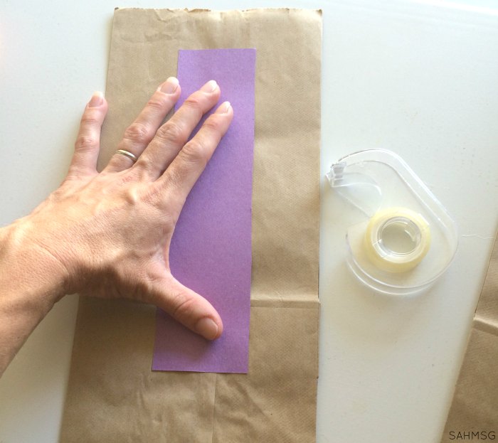 Create a simple color sorting game for teaching colors and sorting skills with this simple color sorting bags for toddlers and preschool idea.