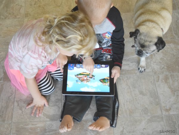 The kids book clutter is no fun, but kids reading is really important. Get less clutter, more reading for kids, with Skybrary Family one month free trial! #sponsored