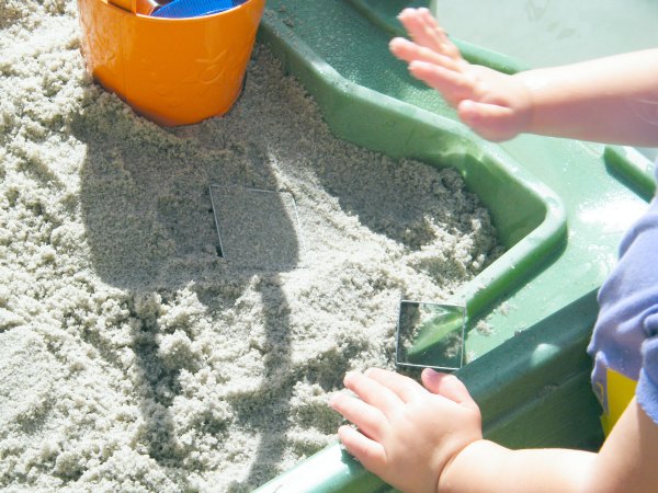 Exploring shapes with sand sensory activity lets kids get their hands dirty while guiding them to learn basic concepts in a hands-on way. So fun for brain breaks outside.