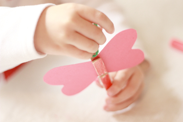 Cute heart butterefly craft for Valentine's Day or Mother's Day. This would be a great hands-on spring craft too.