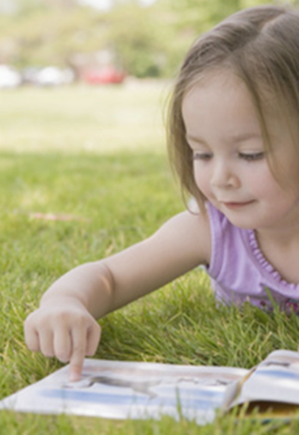 Prevent the summer slide with Skybrary for kids online reading activities.