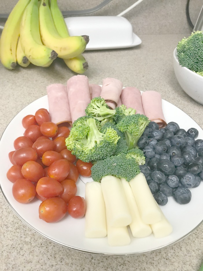 Less time in the kitchen for a more balanced lunch for kids with Ekrich Deli Meat AD