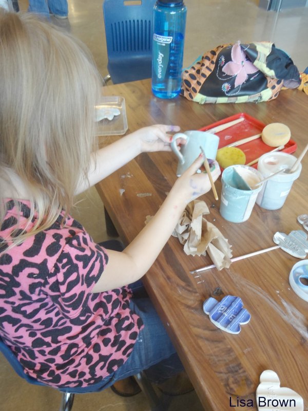 Each year around Thanksgiving we focus on low-key, meaningful activities. These are some of my favorite Thanksgiving activities for families.