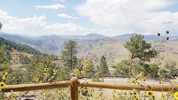 Free or cheap kids activities in Denver, Colorado. You don't have to spend a lot to have fun with your kids!