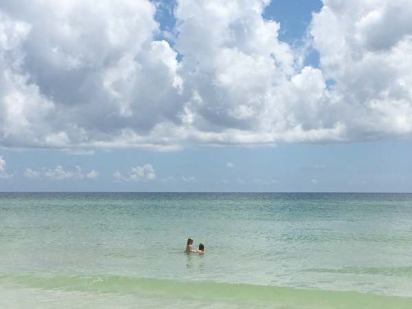 Live in or traveling to Pensacola FL? This list of activities in Pensacola that are free or cheap are great activities for families in Pensacola, FL.