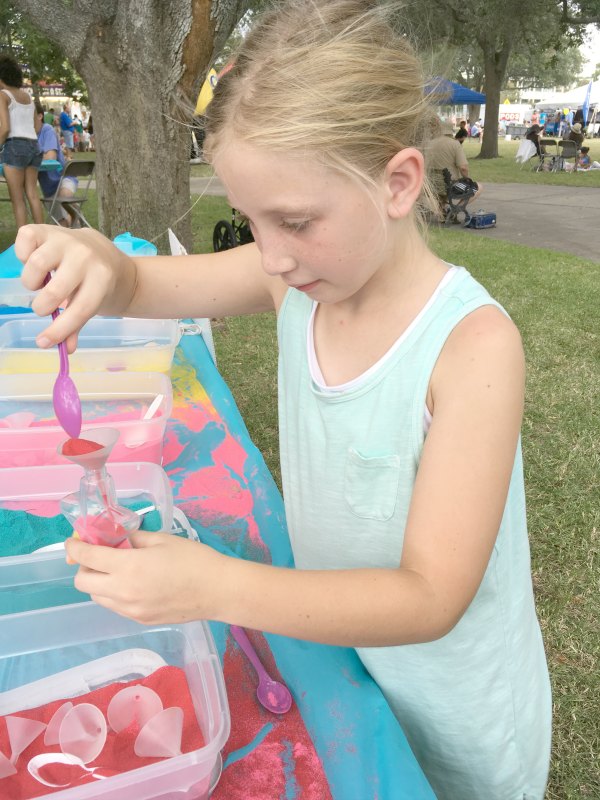 Live in or traveling to Pensacola FL? This list of activities in Pensacola that are free or cheap are great activities for families in Pensacola, FL.