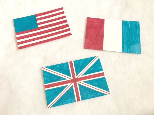 Make your own DIY contrast cards for babies to encourage infants visual stimulation and sensory activity.