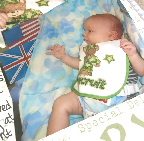 Make your own DIY contrast cards for babies to encourage infants visual stimulation and sensory activity.