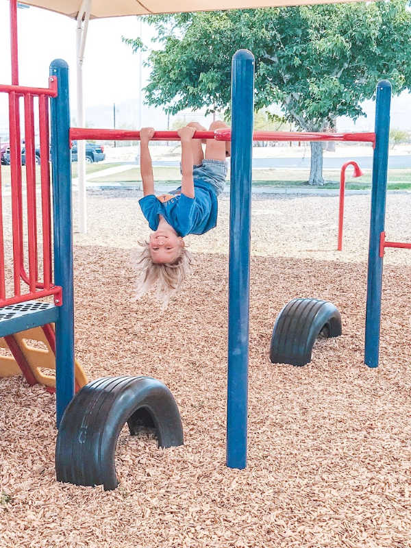 Stay-at-Home Mom: 101 The basics you need to succeed as a stay-at-home mom. 