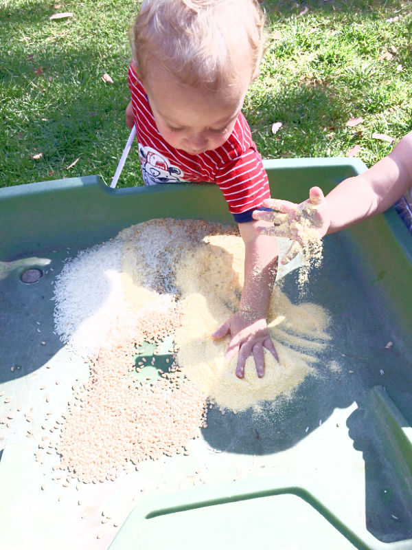 Simple kitchen sensory play for babies. Ideas for simple sensory learning for infants.