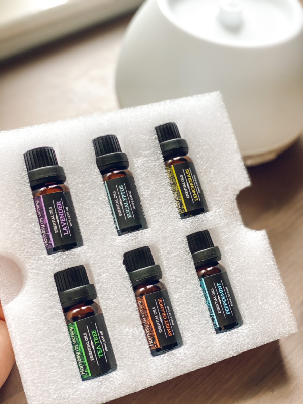 Essential oil starter collection included with the Homasy essential oil diffuser for benefits of diffusing at home. 