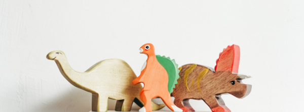 Things to take in your toddler go-bag. Essentials for on-the-go.