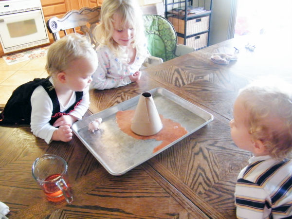 Making and Exploring a Volcano: 3-Step Science for Kids