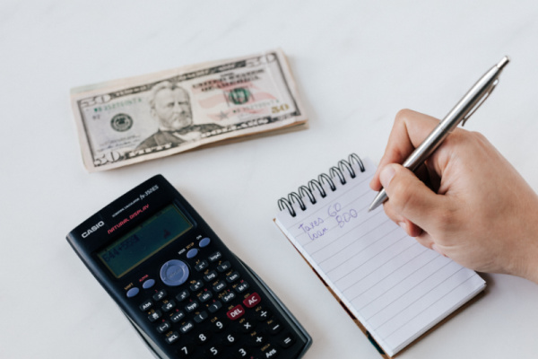 Tips to Stay on Budget When You Have Kids