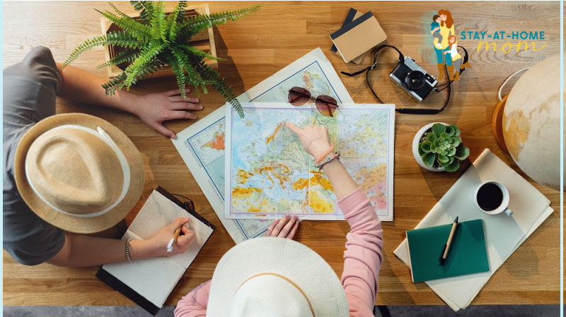 8 Essential Accessories for Every Mom on the Go