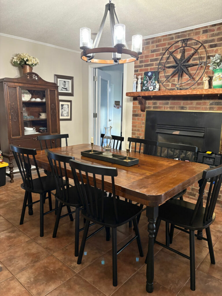 Traditional farmhouse dining room makeover.