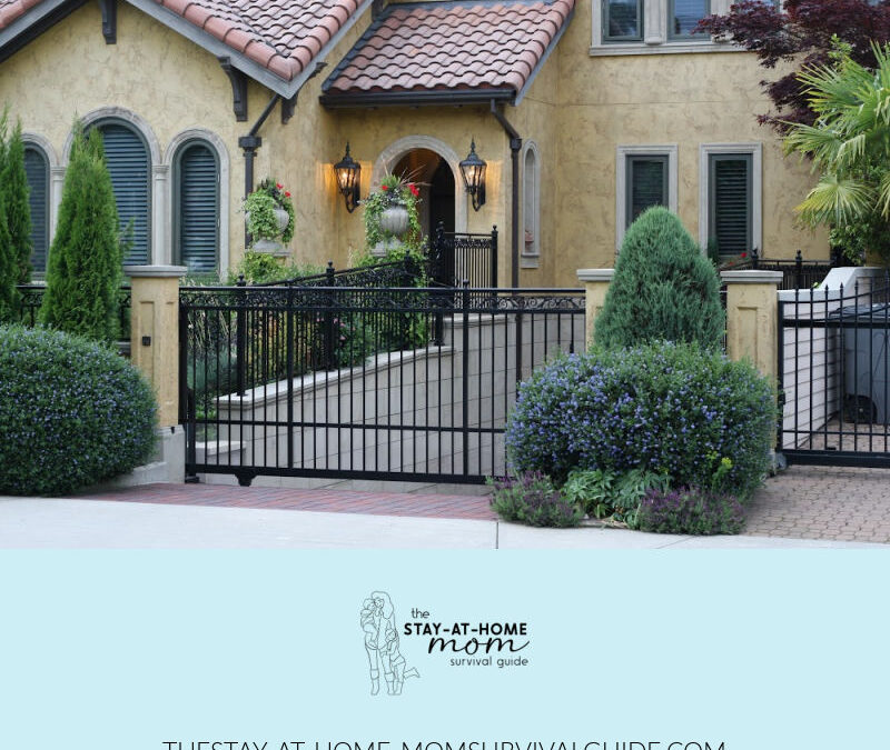 5 Important Reasons Homeowners Choose Metal Fencing and Driveway Gates